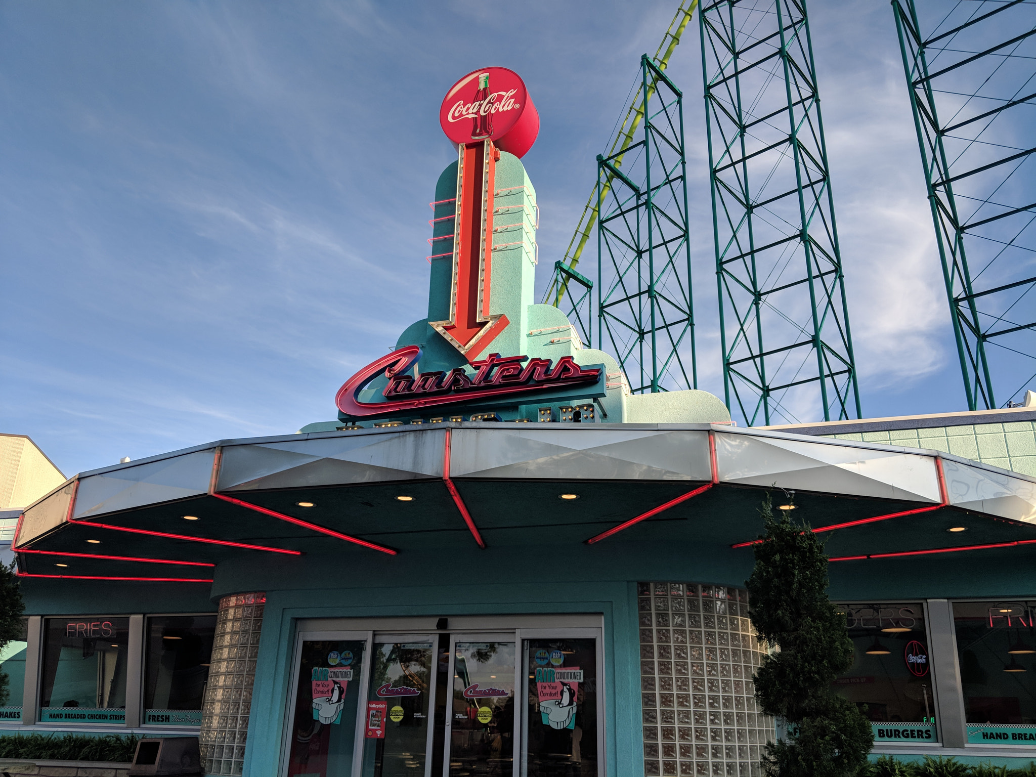 Google Pixel 2 XL sample photo. Valleyfair photography