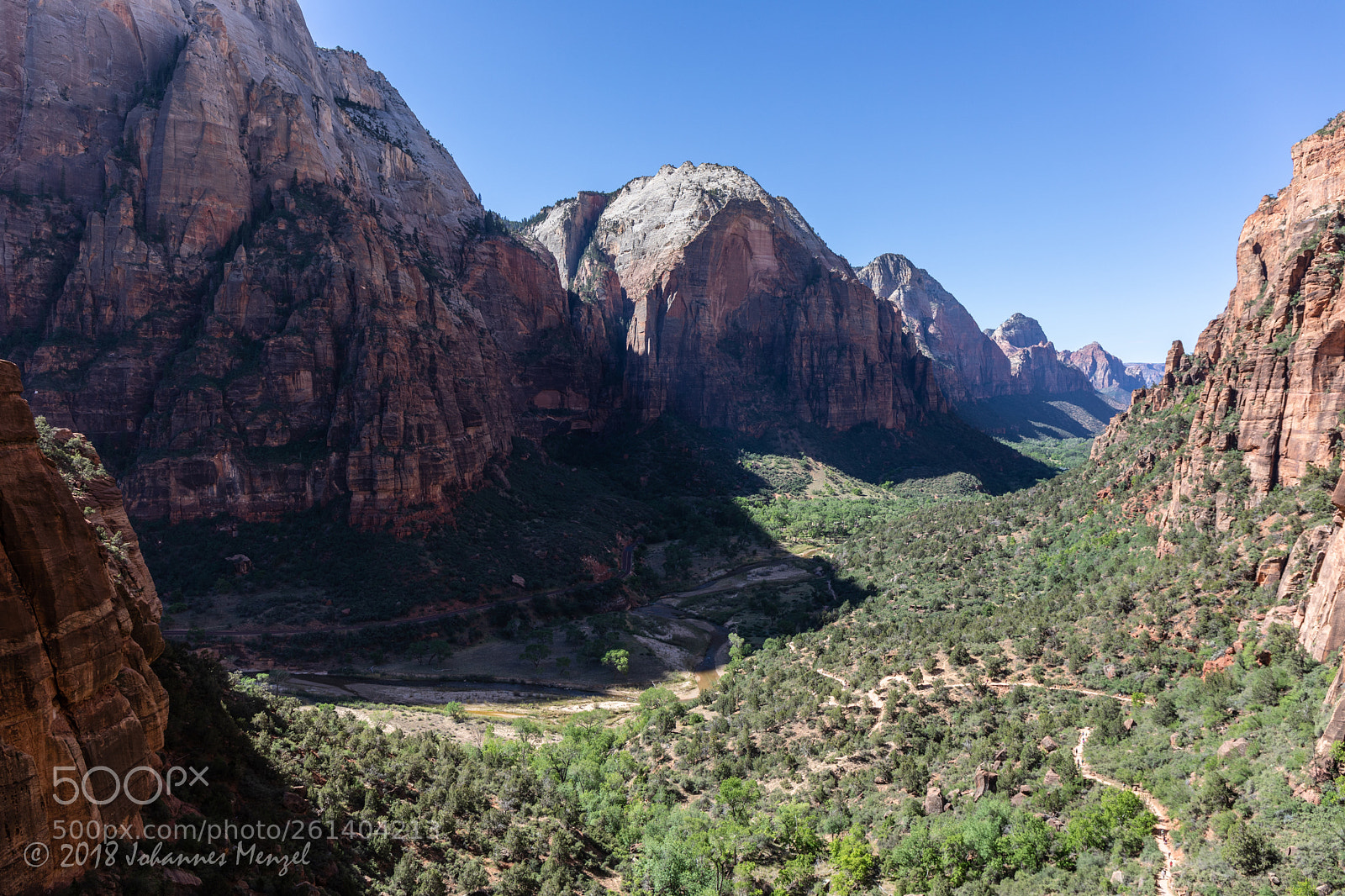 Canon EOS 5D Mark IV sample photo. Morning shadows photography