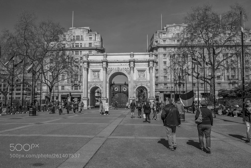 Olympus OM-D E-M10 II sample photo. Londres photography