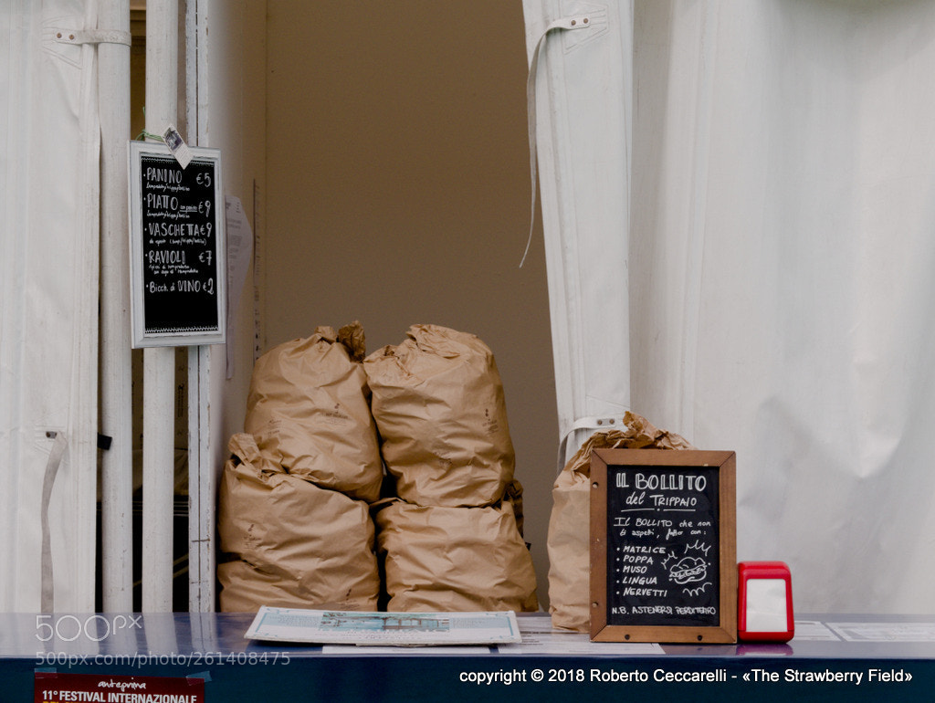 Panasonic Lumix DMC-LX100 sample photo. Festival del cibo di photography