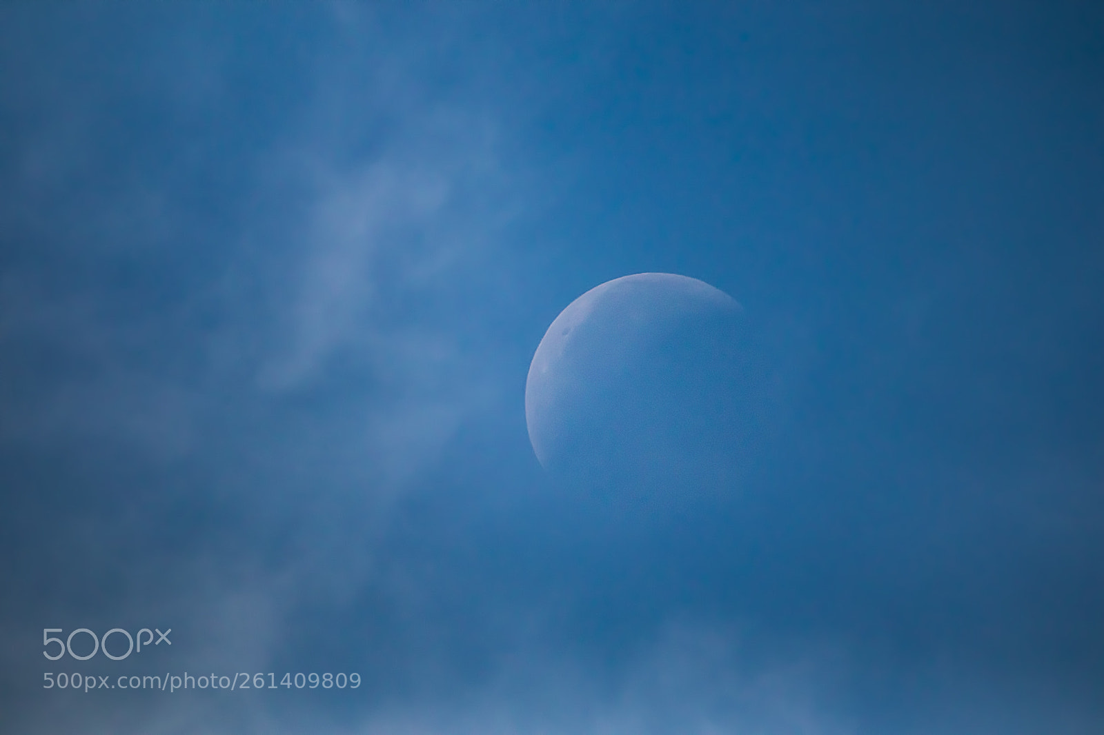 Canon EOS 77D (EOS 9000D / EOS 770D) sample photo. Moon at noon photography
