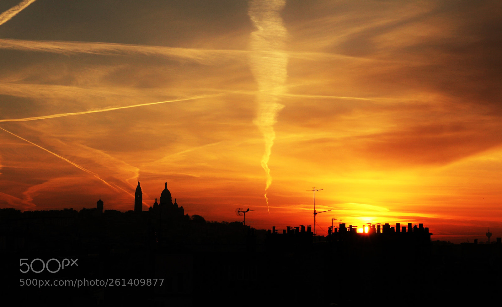 Canon EOS 700D (EOS Rebel T5i / EOS Kiss X7i) sample photo. Montmartre at dawn photography