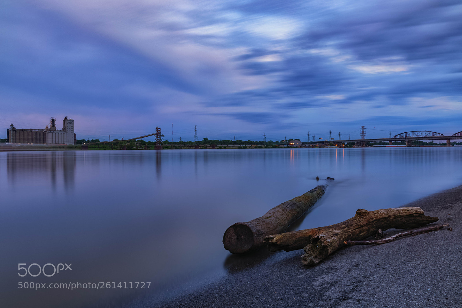 Canon EOS 5D Mark IV sample photo. Mississippi river at dusk photography