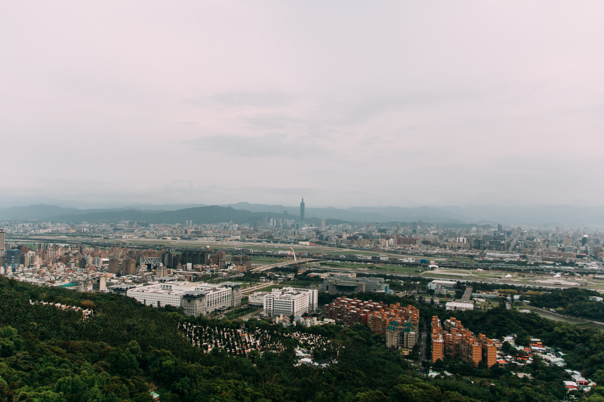 Canon EOS 760D (EOS Rebel T6s / EOS 8000D) sample photo. Taipei photography