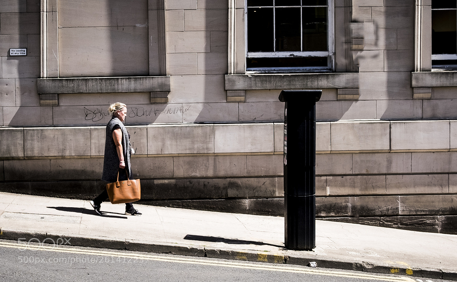 Fujifilm X-T1 sample photo. Walking in the sun photography