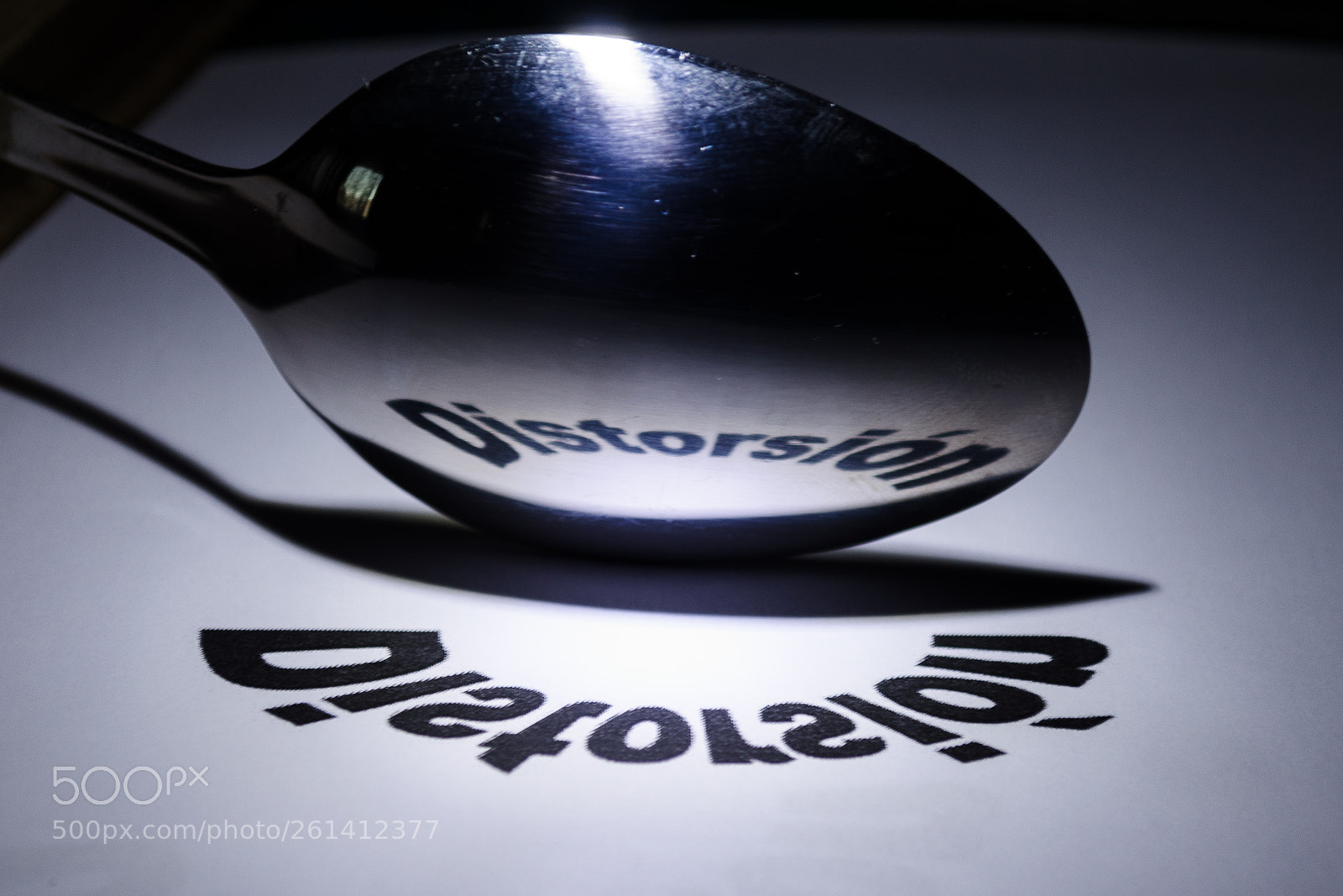 Nikon D5100 sample photo. Distorsión photography