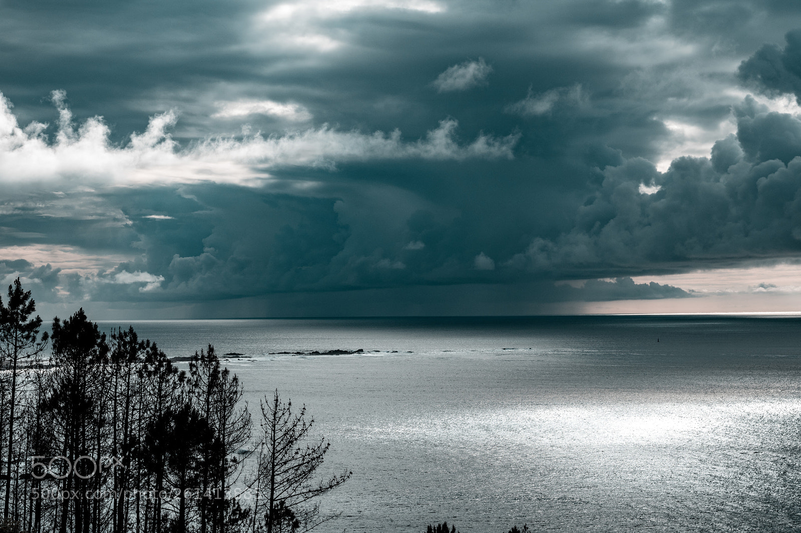 Canon EOS 750D (EOS Rebel T6i / EOS Kiss X8i) sample photo. Storm photography