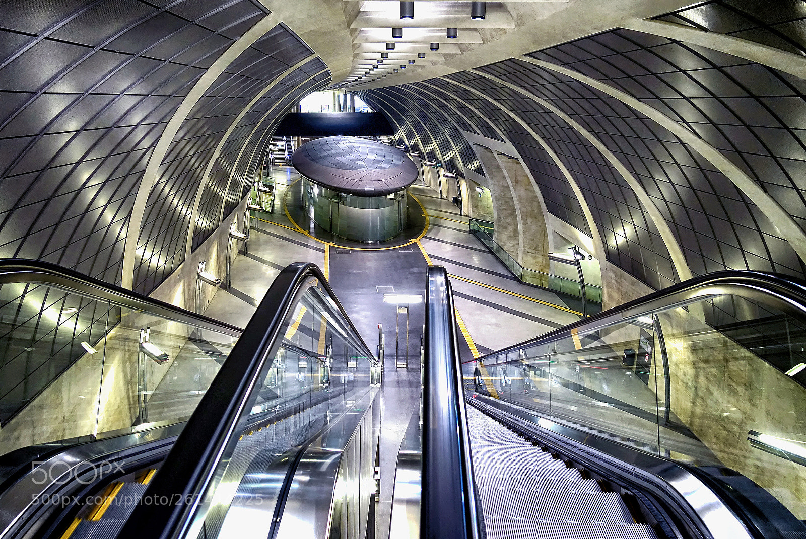 Sony Cyber-shot DSC-RX100 III sample photo. Underground photography
