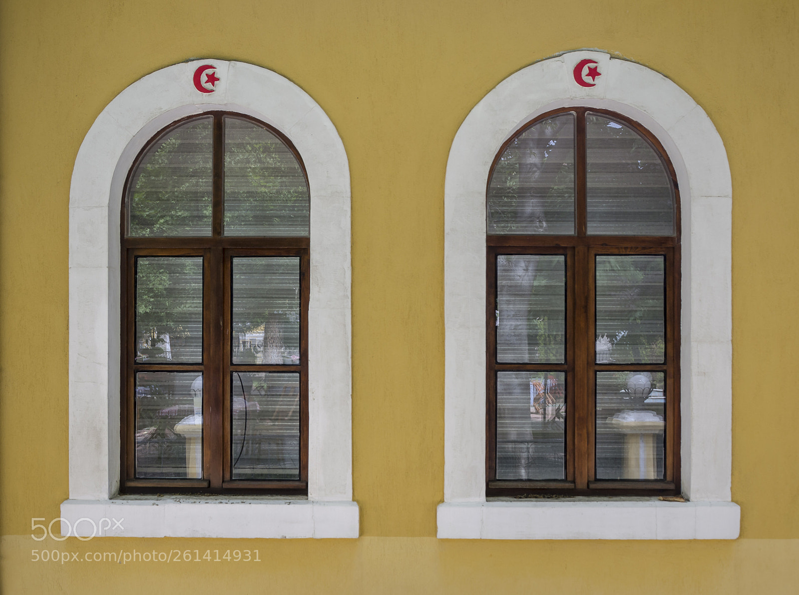 Nikon D5100 sample photo. Windows photography