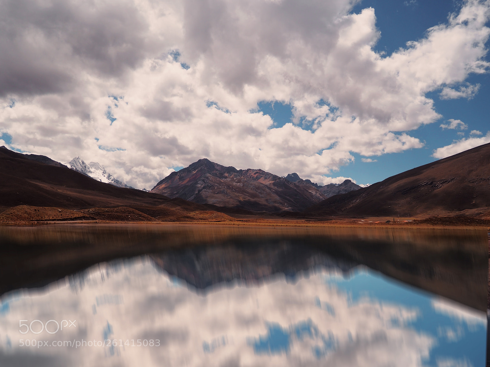 Olympus OM-D E-M5 II sample photo. Pastoruri lake - peru photography