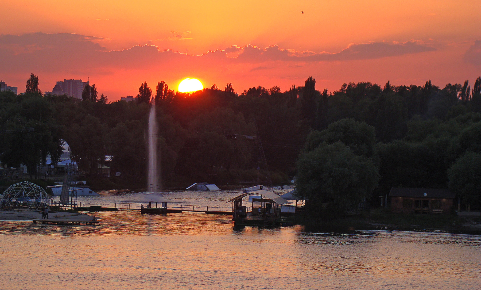 Sony DSC-H9 sample photo. Dnipro river photography