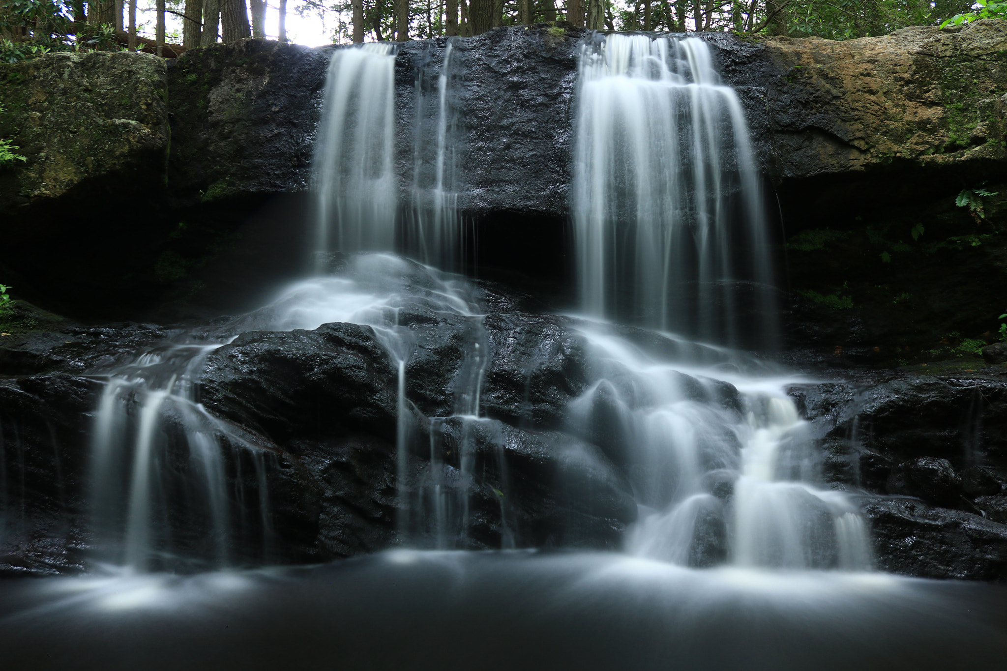 Canon EOS 750D (EOS Rebel T6i / EOS Kiss X8i) sample photo. Blue summer falls photography