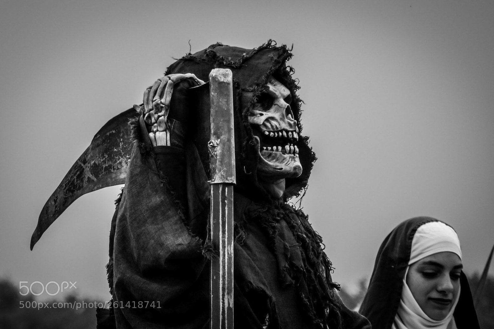 Panasonic DMC-TZ61 sample photo. Der tod, gisela und photography