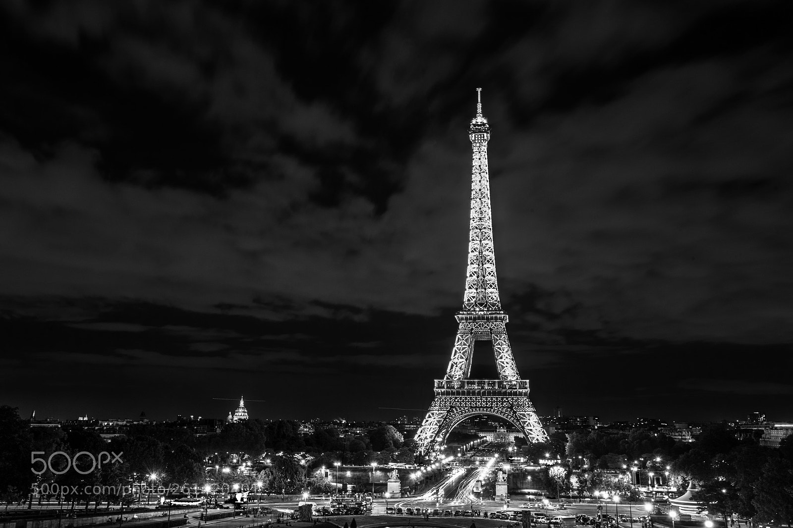 Nikon D5 sample photo. Paris in black and photography