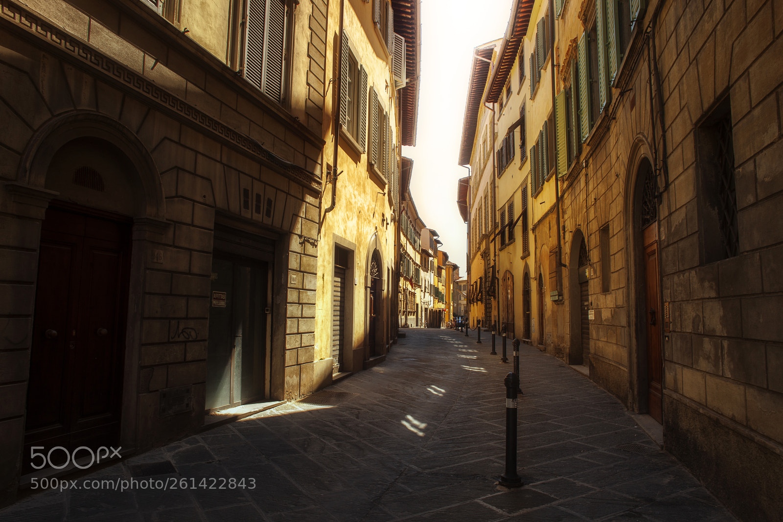 Canon EOS 5D Mark II sample photo. Arezzo | street | (2018) photography