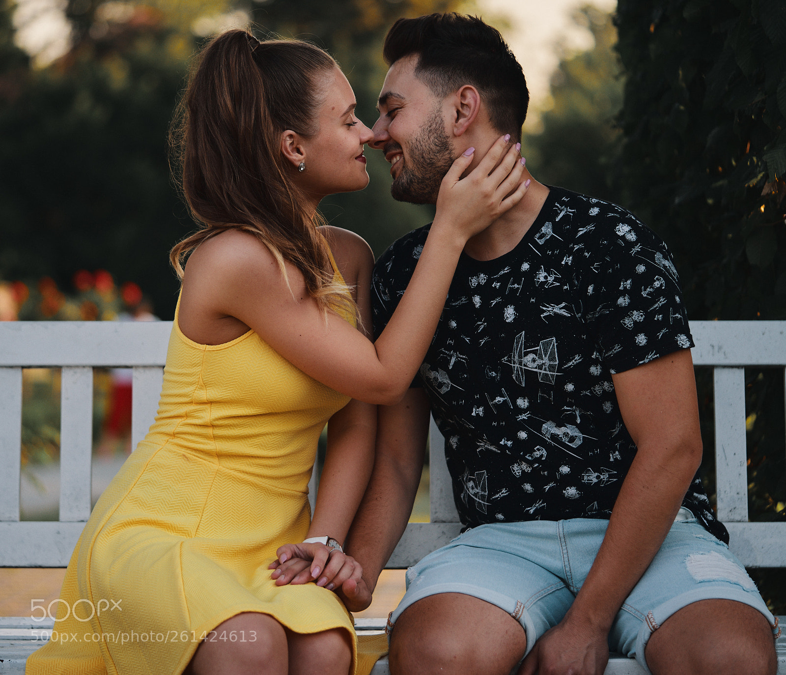 Sony a7R sample photo. Henrietta & cristi closeup photography