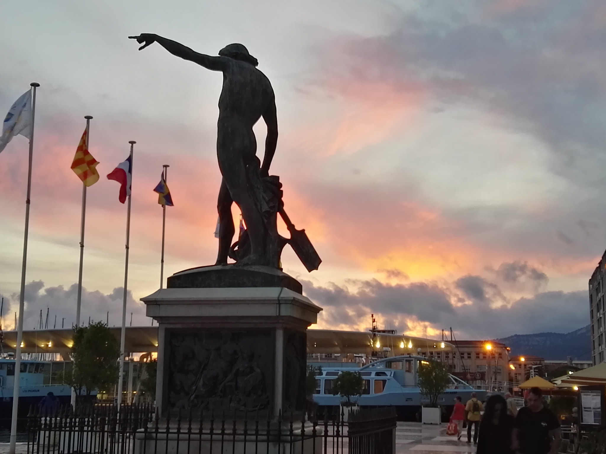 HUAWEI P8 sample photo. Cuverville de toulon photography