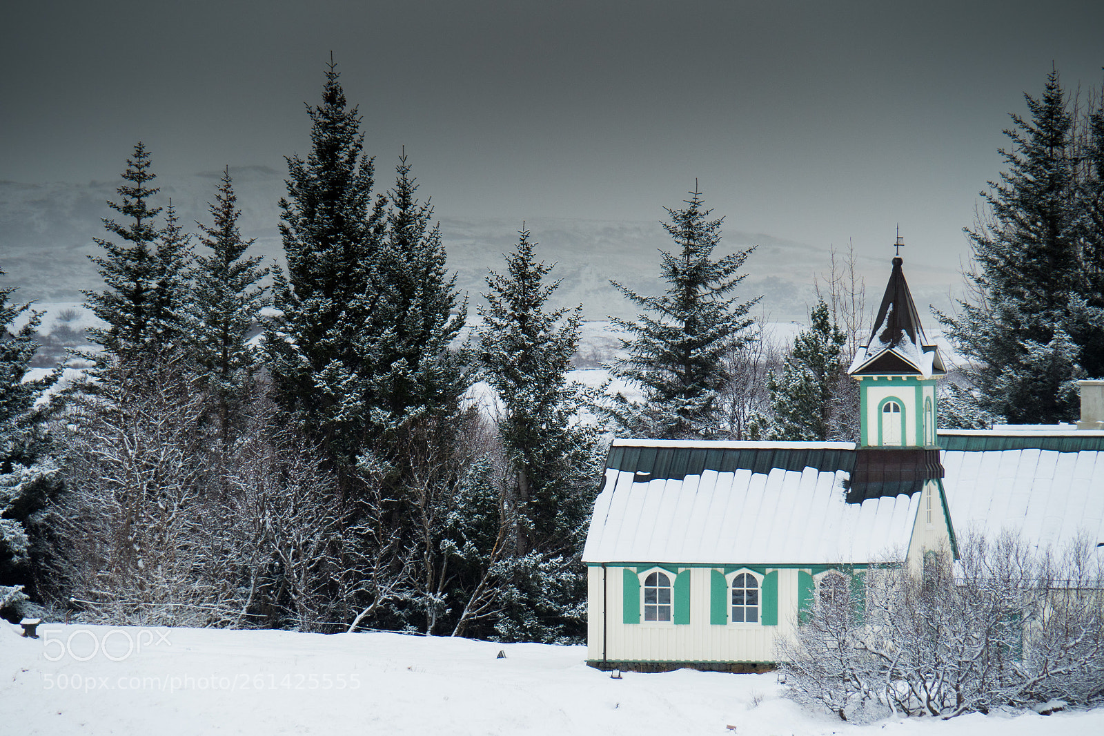 Olympus OM-D E-M5 II sample photo. Iceland cabin photography