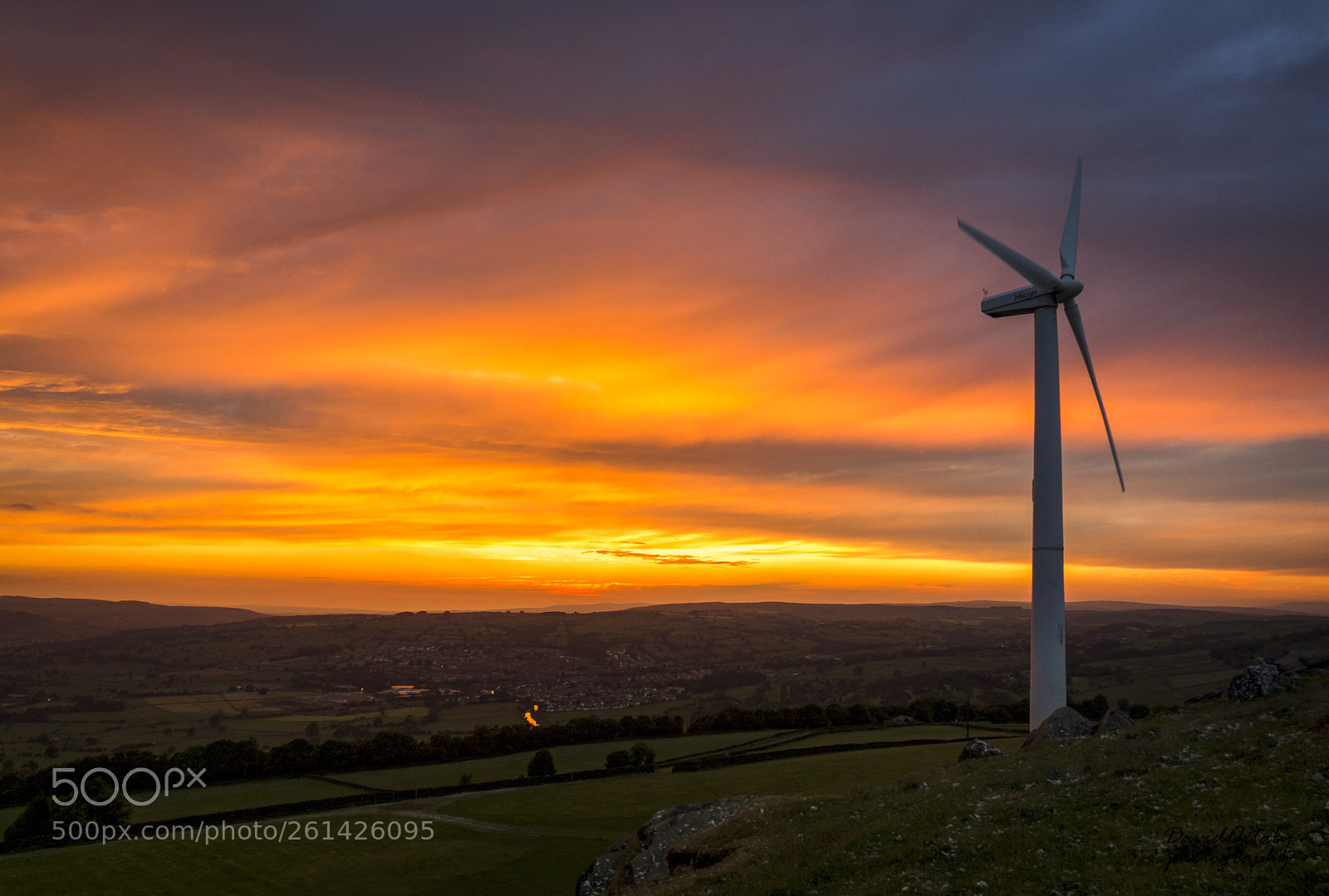 Olympus OM-D E-M10 II sample photo. Sunset over the moors photography
