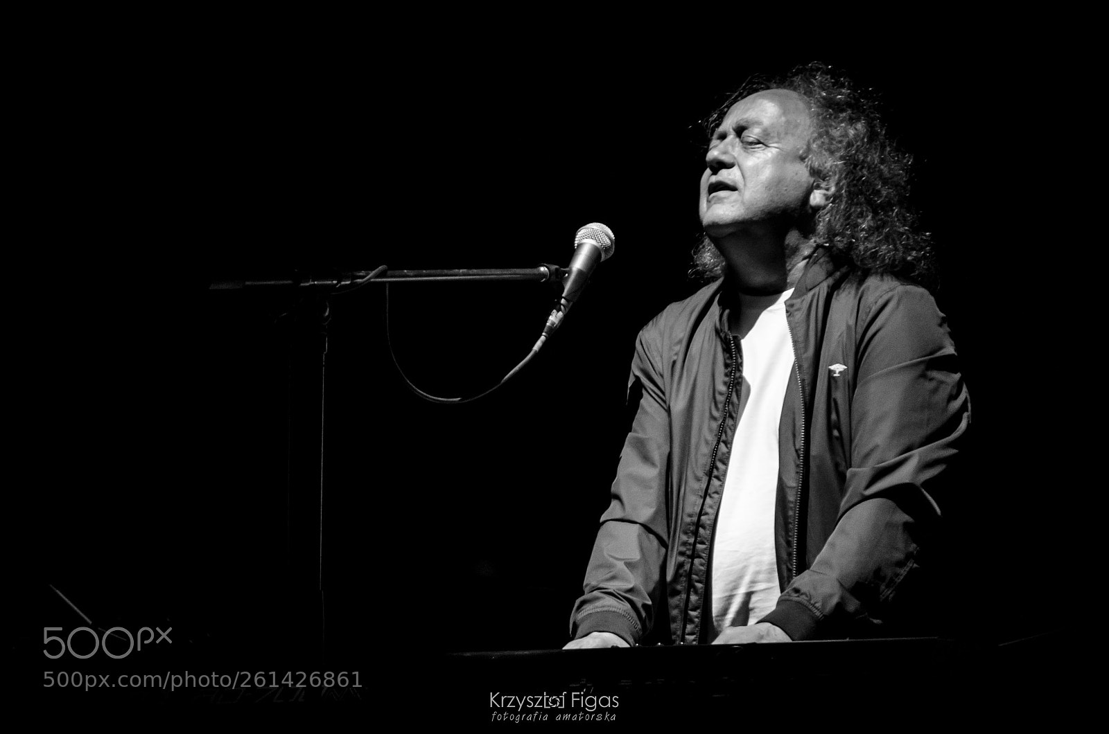 Nikon D5100 sample photo. Feeling music. photography