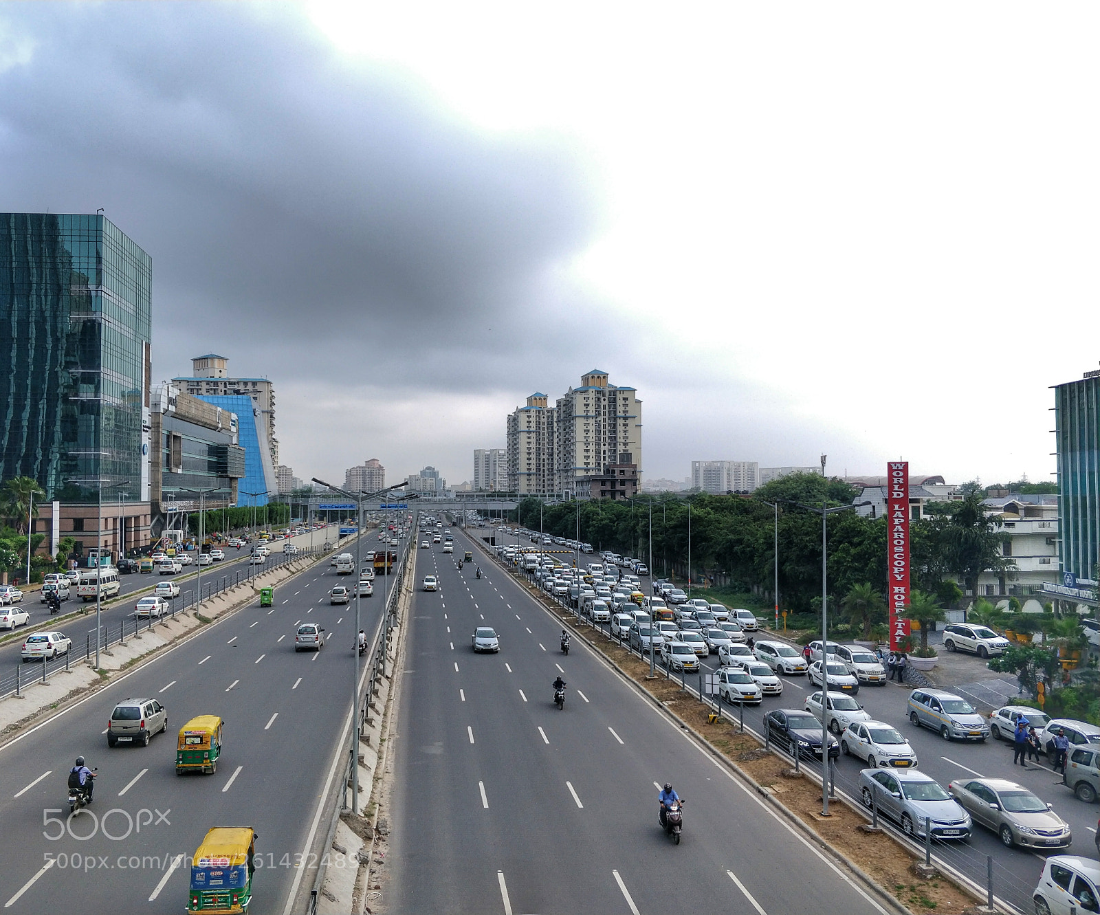 OnePlus 5 sample photo. Corporate hub, dlf cyber photography