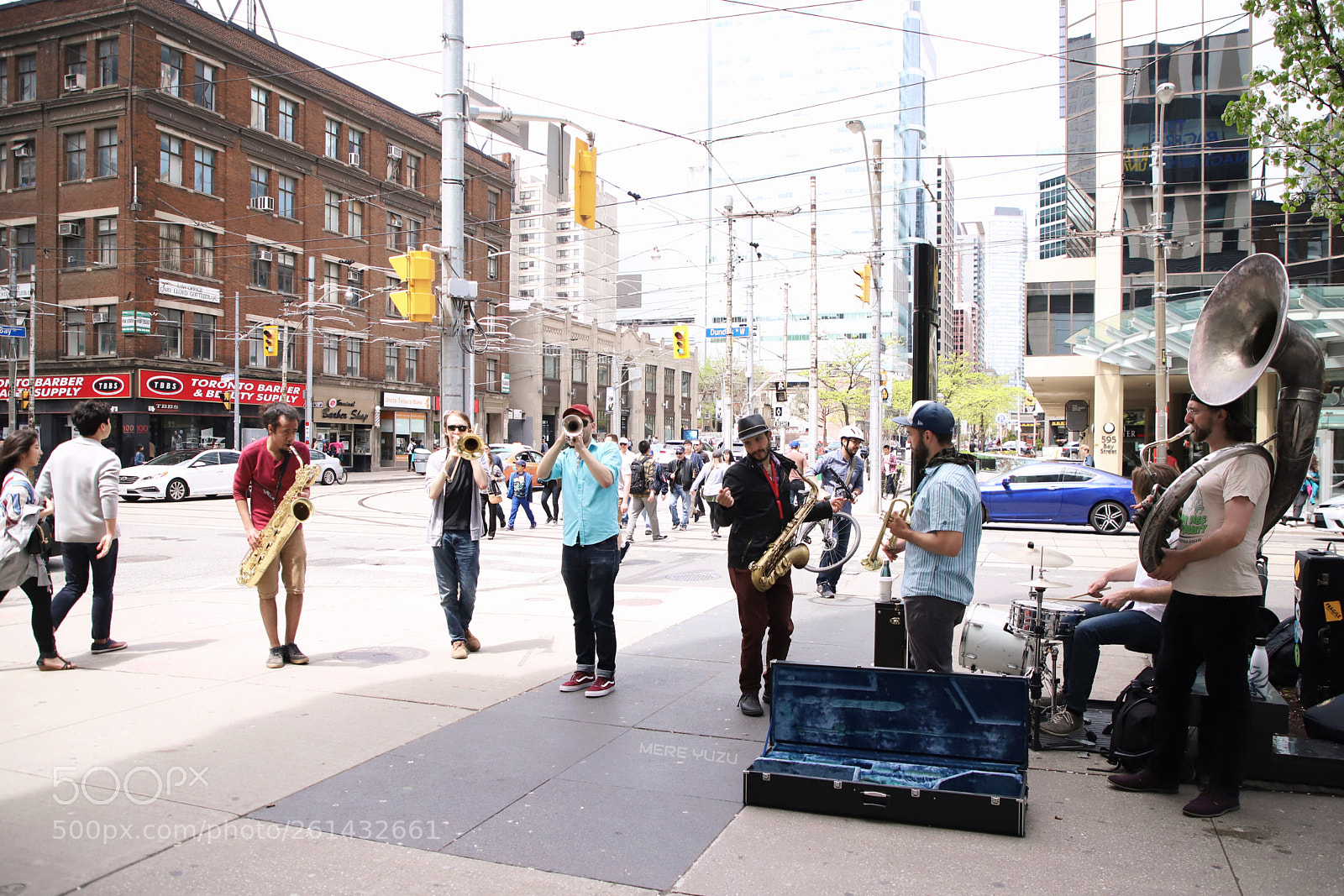 Canon EOS 6D Mark II sample photo. Toronto street photography