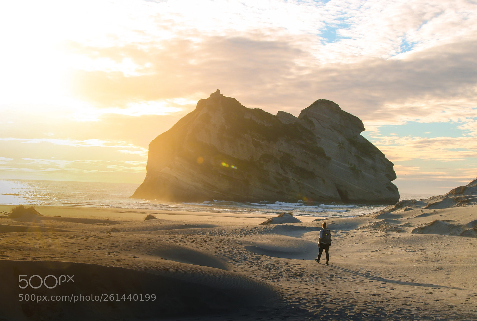 Canon EOS 750D (EOS Rebel T6i / EOS Kiss X8i) sample photo. Sunset at wharariki beach photography
