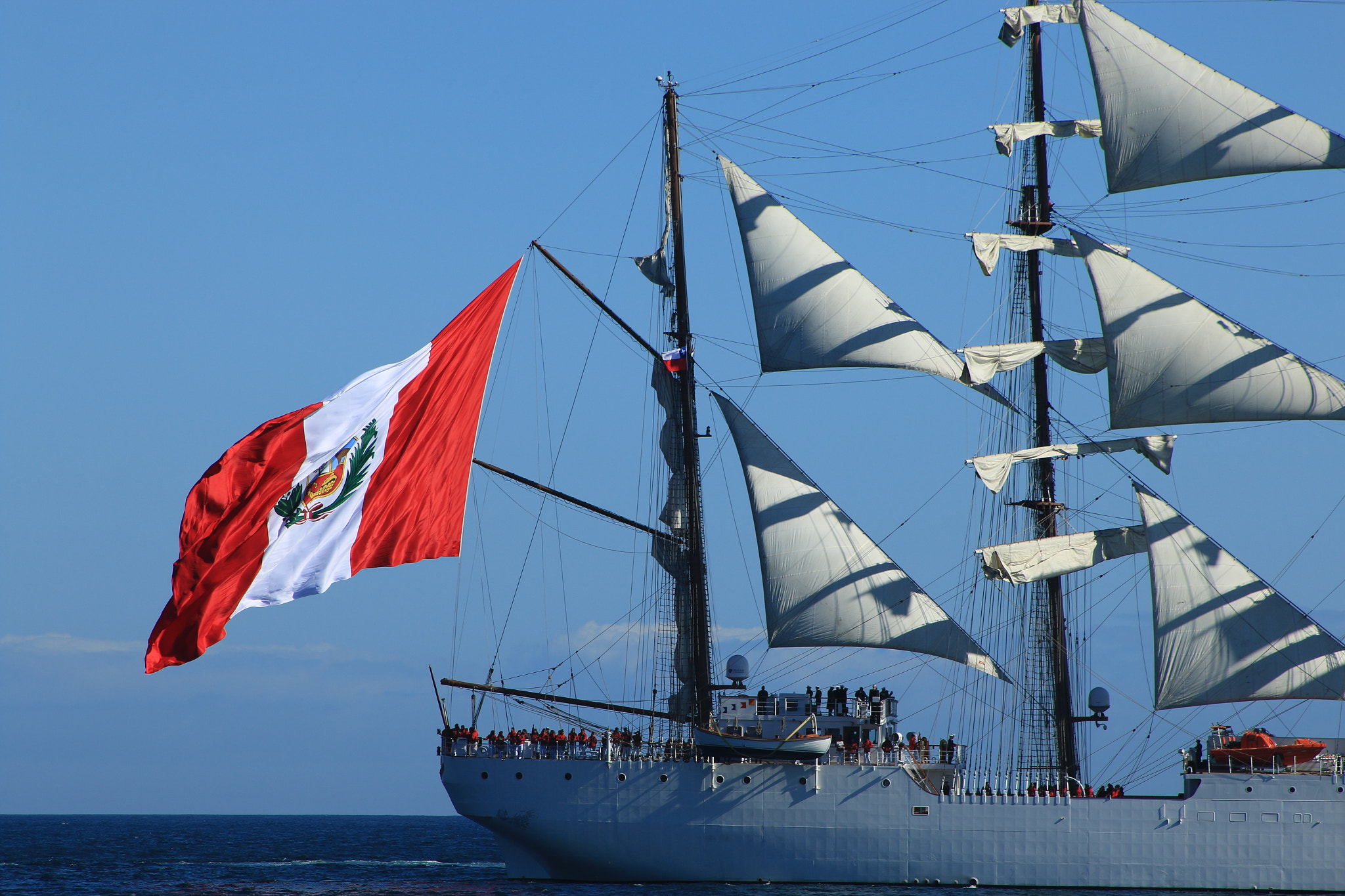 Canon EF 75-300mm f/4-5.6 USM sample photo. Velas latinoamérica 2018 - valparaíso, chile photography