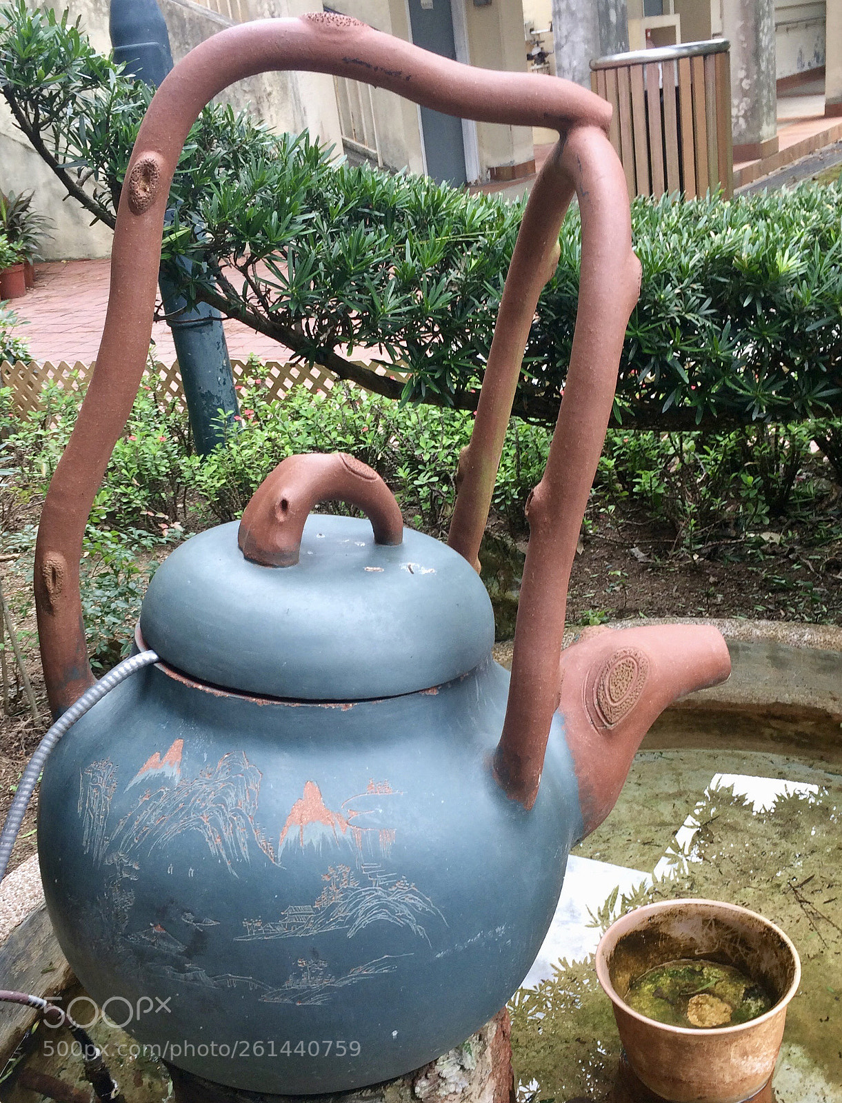 Apple iPhone 5s sample photo. Big tea pot photography