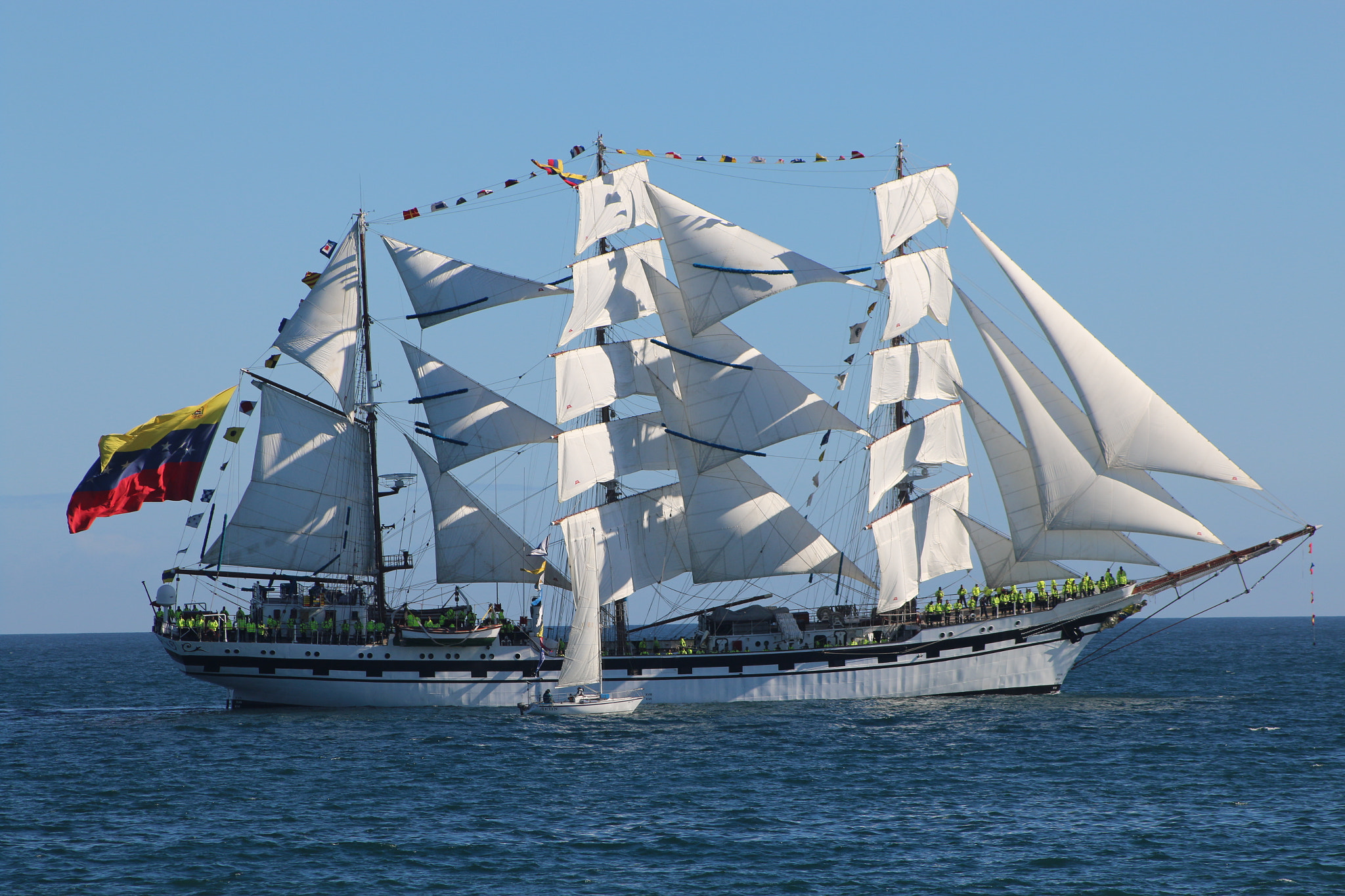 Canon EF 75-300mm f/4-5.6 USM sample photo. Velas latinoamérica 2018 - valparaíso, chile photography