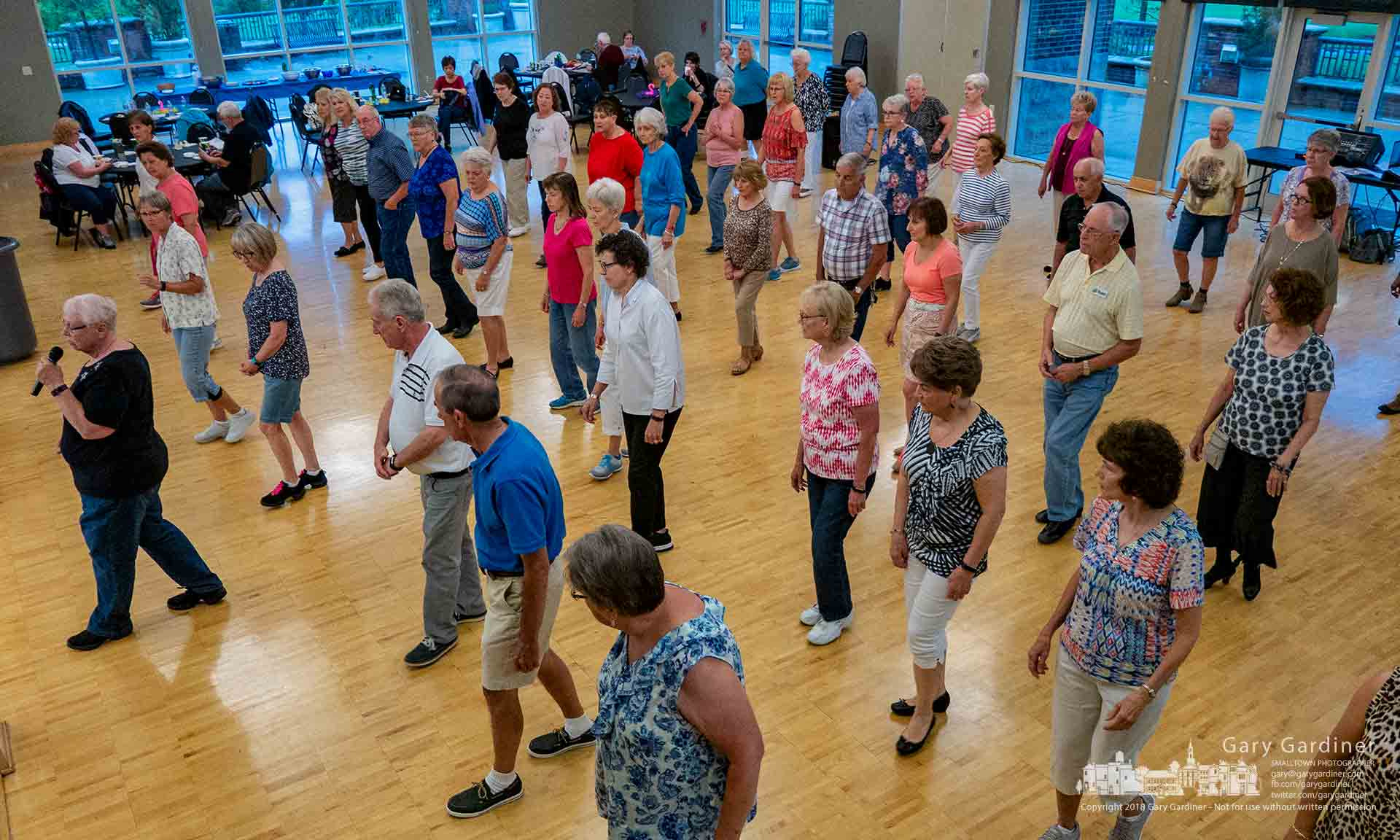 Panasonic Lumix DMC-G85 (Lumix DMC-G80) sample photo. Dancing the night away photography