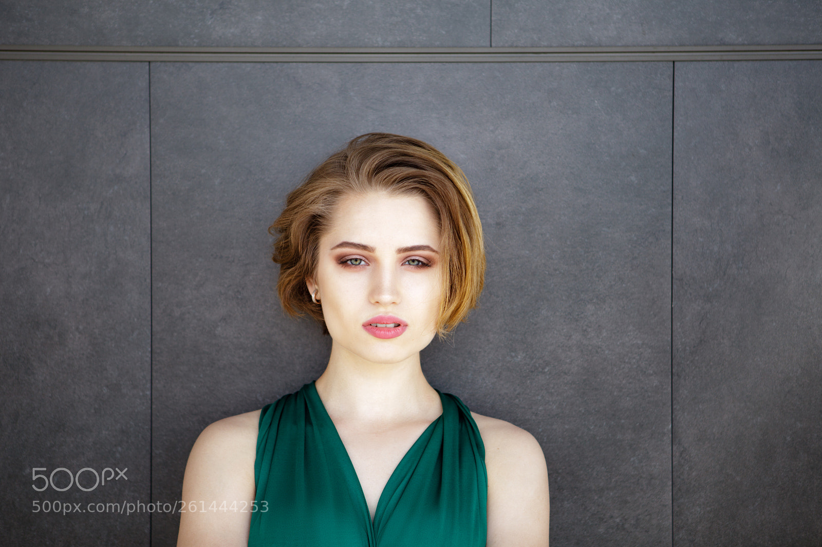 Canon EOS 5D Mark II sample photo. Woman portrait natural beautiful photography