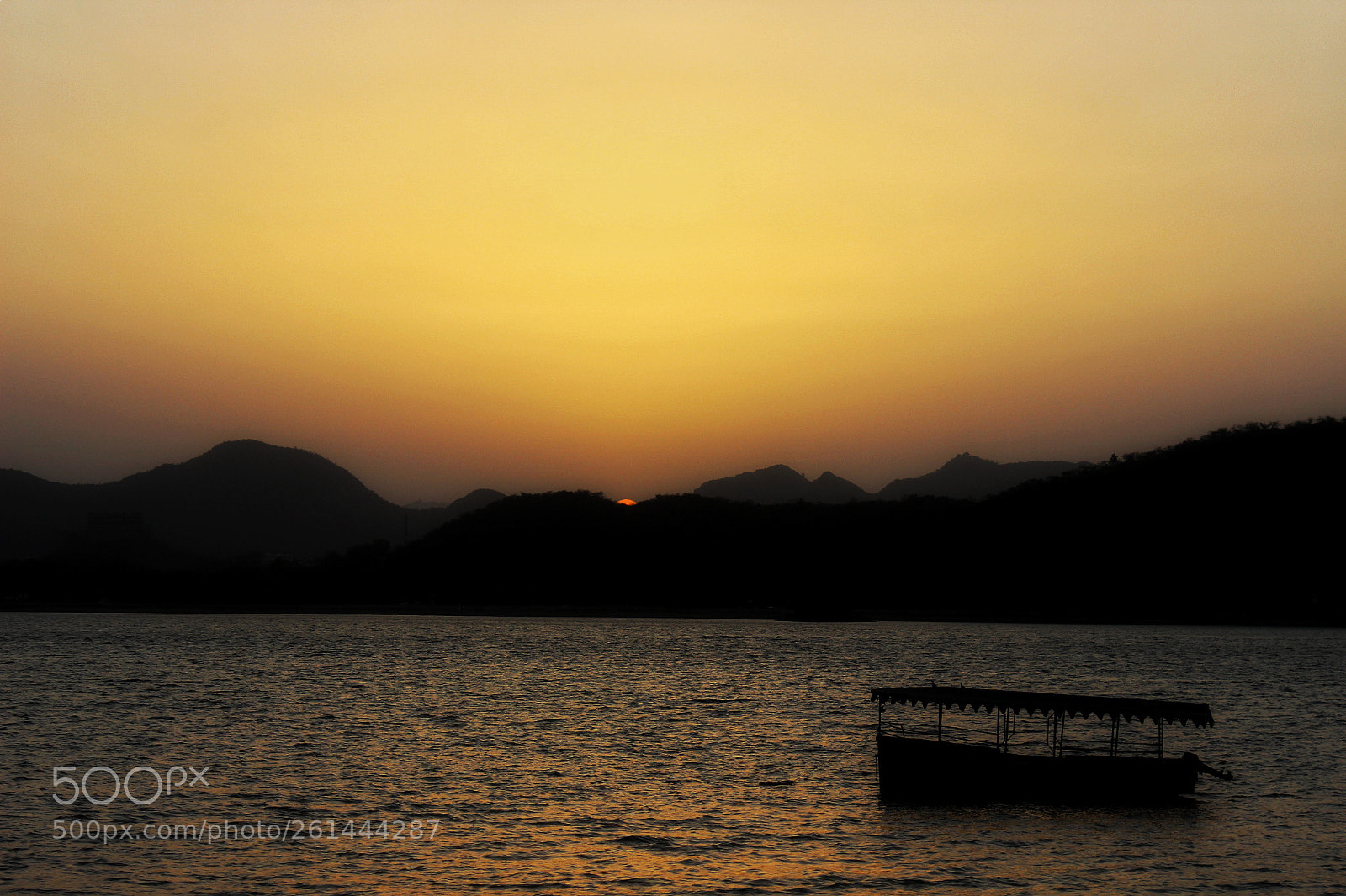 Canon EOS 600D (Rebel EOS T3i / EOS Kiss X5) sample photo. Sunset: fateh sagr lake photography