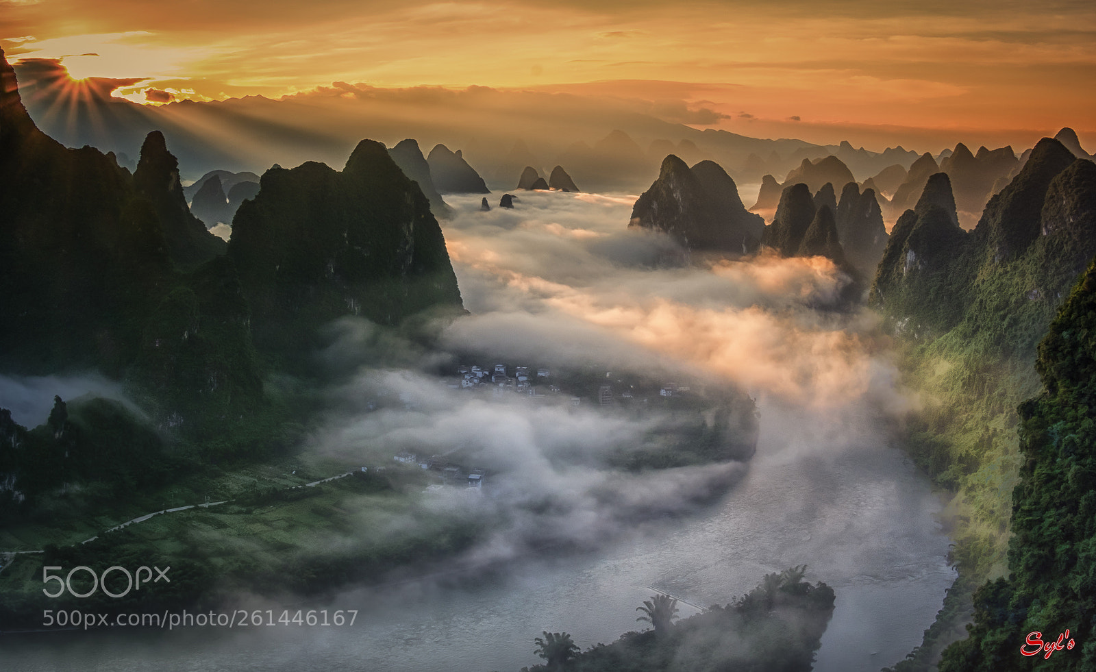 Fujifilm X-T1 sample photo. Guiling sunrise photography