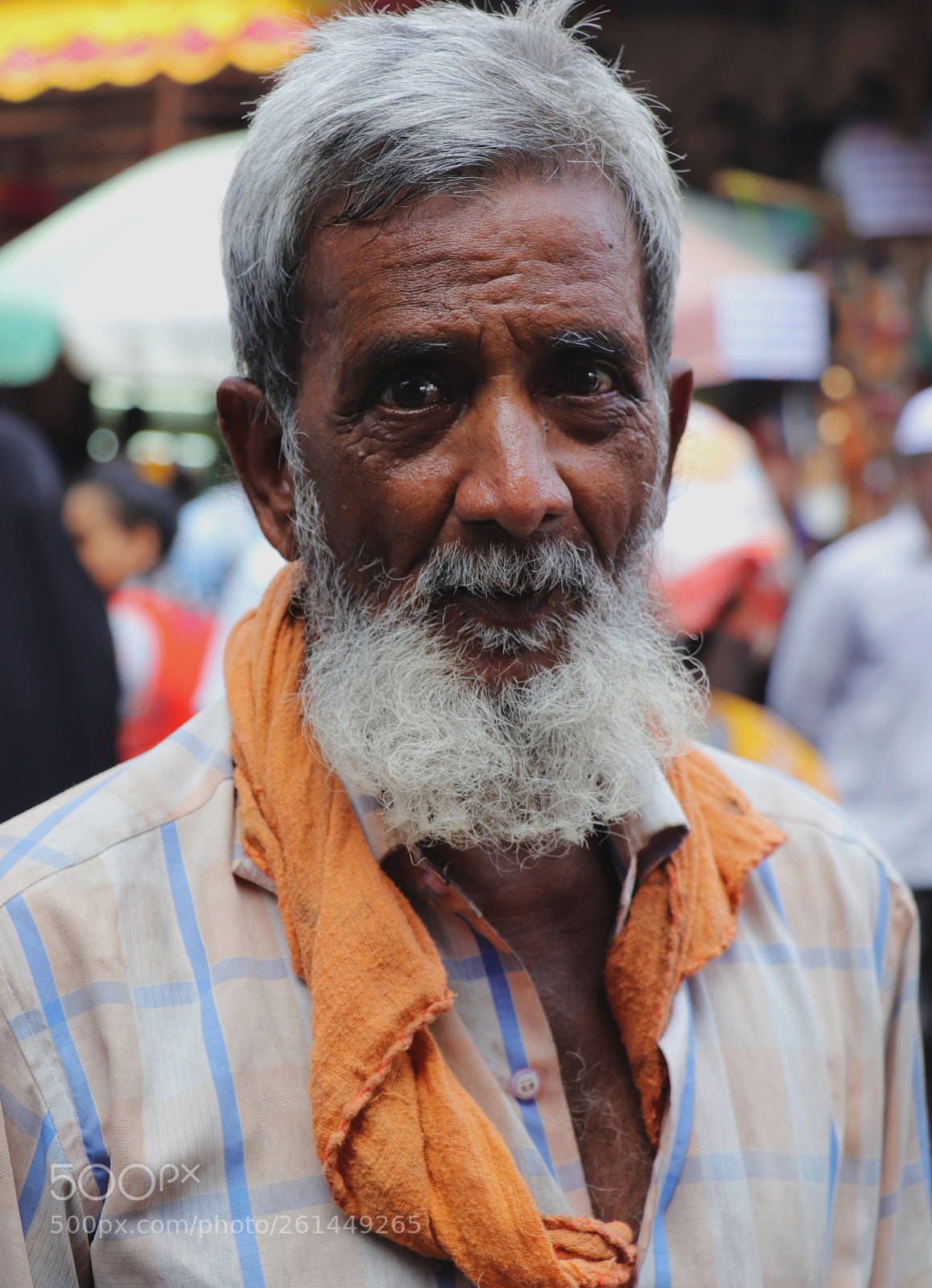 Canon EOS 77D (EOS 9000D / EOS 770D) sample photo. How do i look??? photography