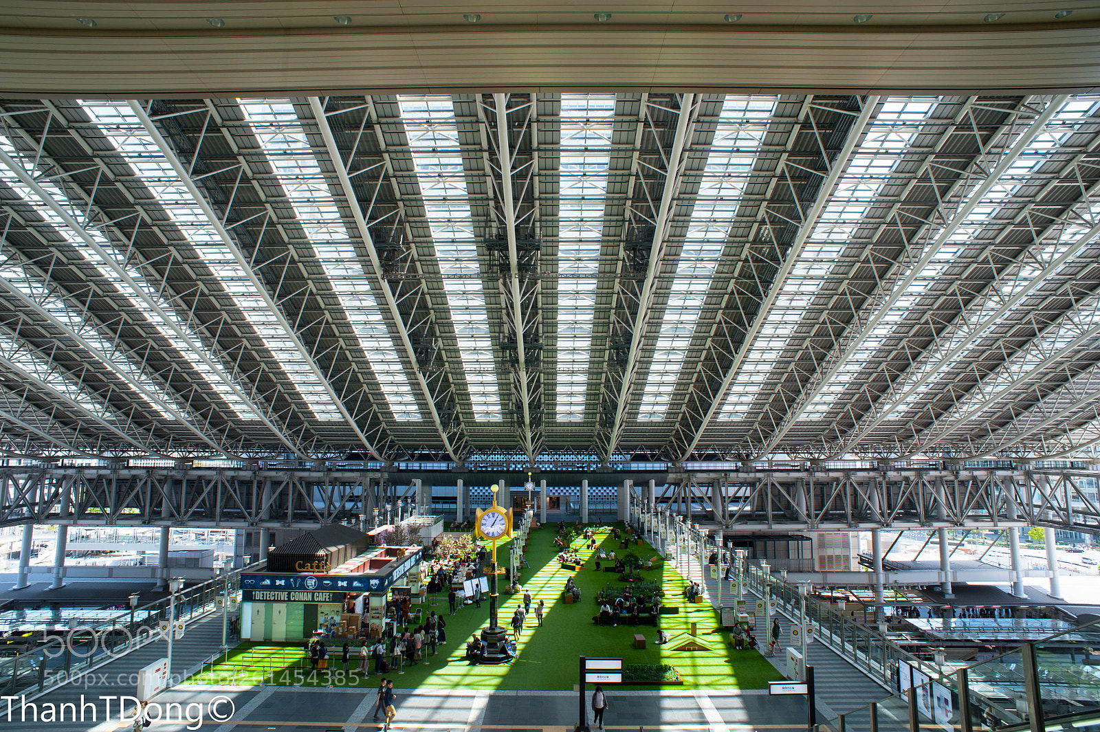 Nikon D700 sample photo. Osaka station photography
