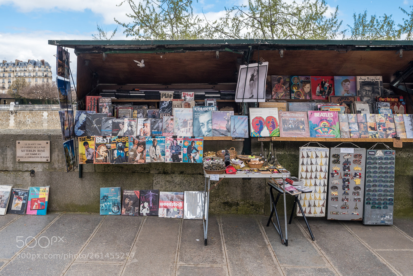 Nikon D750 sample photo. Bouquinistes de paris at photography