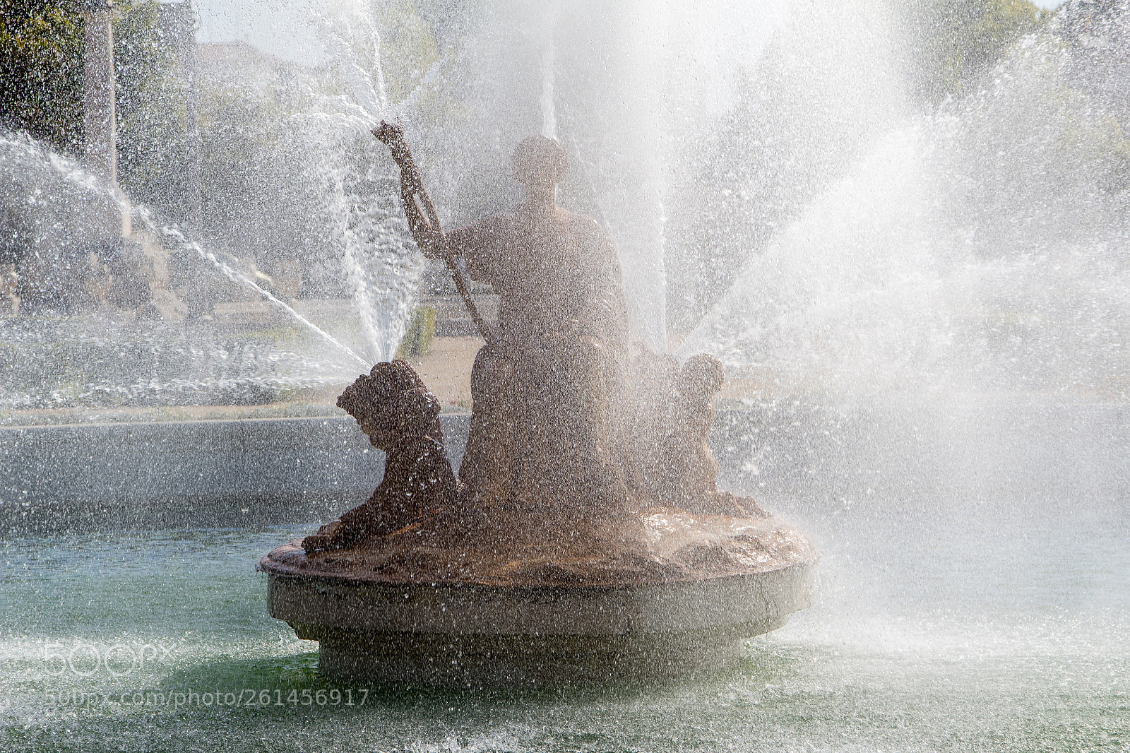 Canon EOS 60D sample photo. Main fountain in the photography