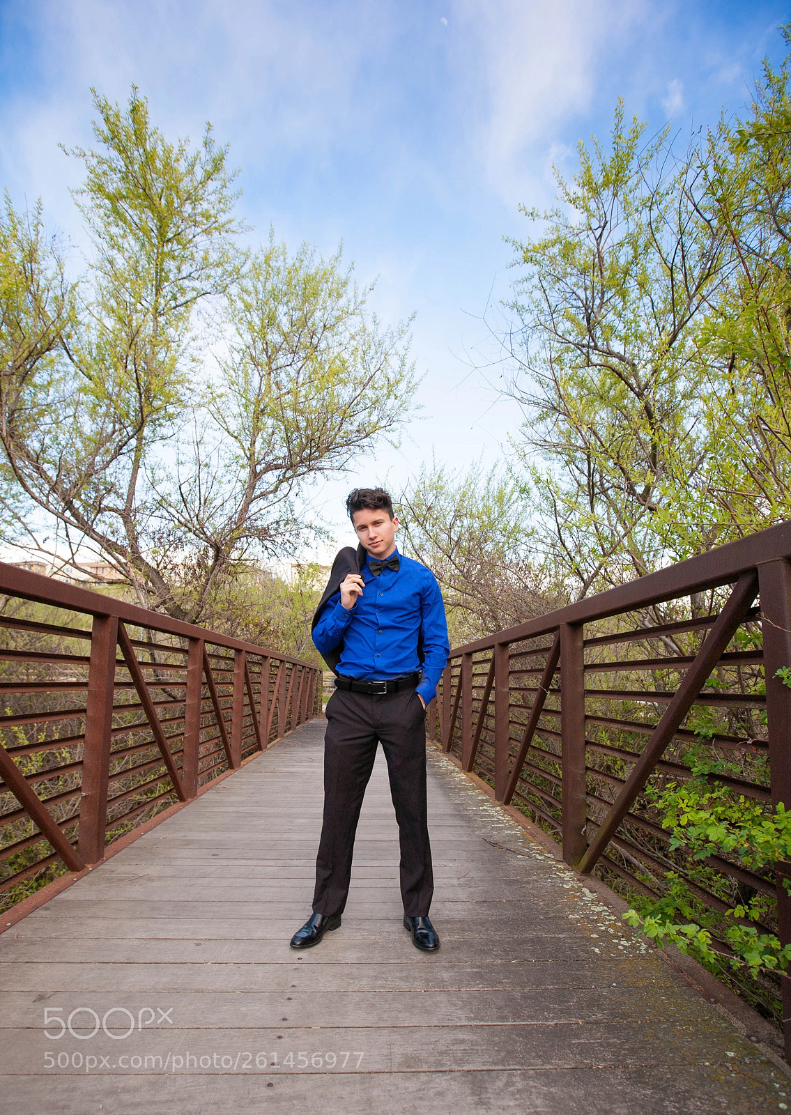 Canon EOS 5D sample photo. Belt photography