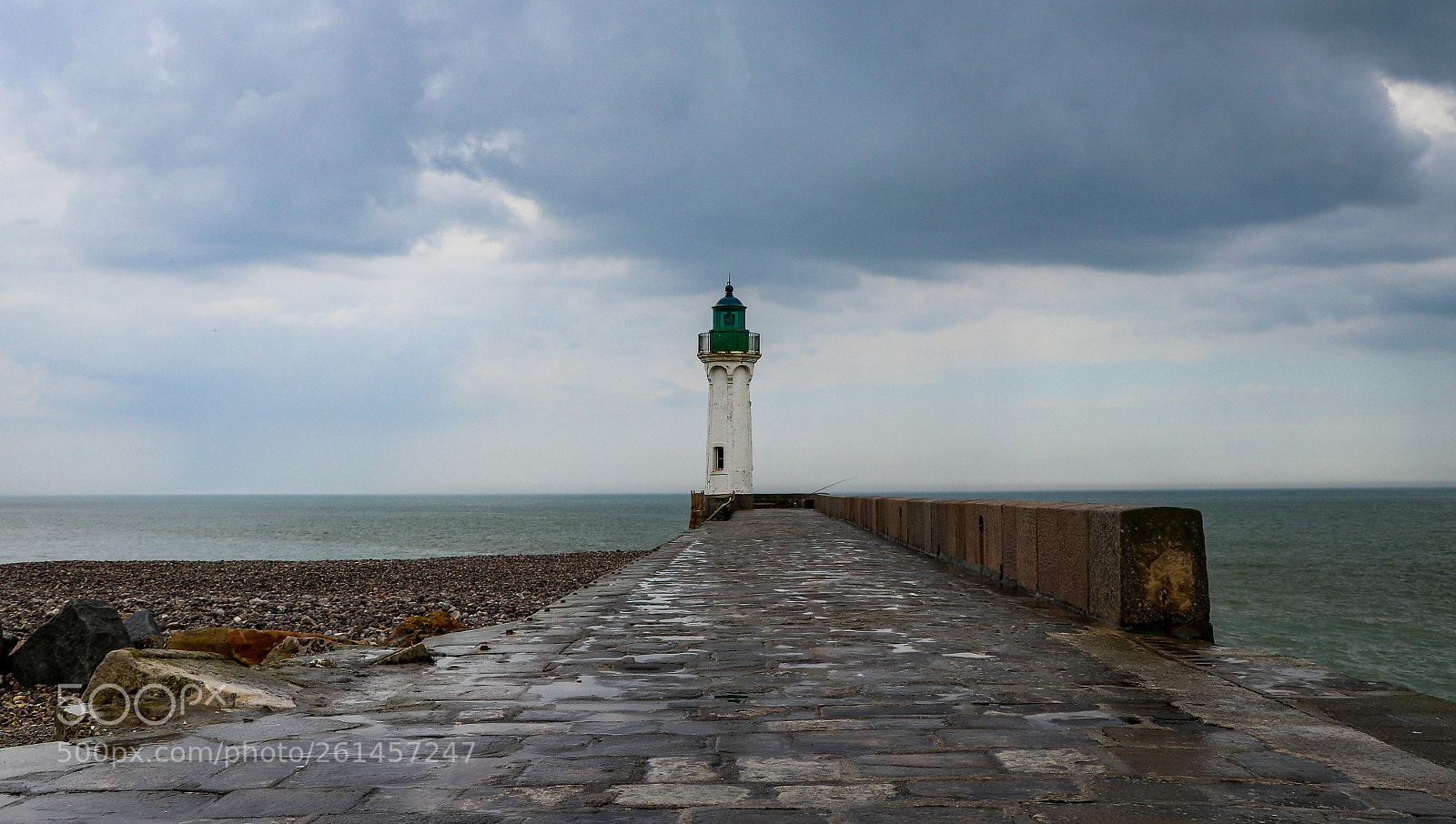 Canon EOS 80D sample photo. Phare à fécamp photography