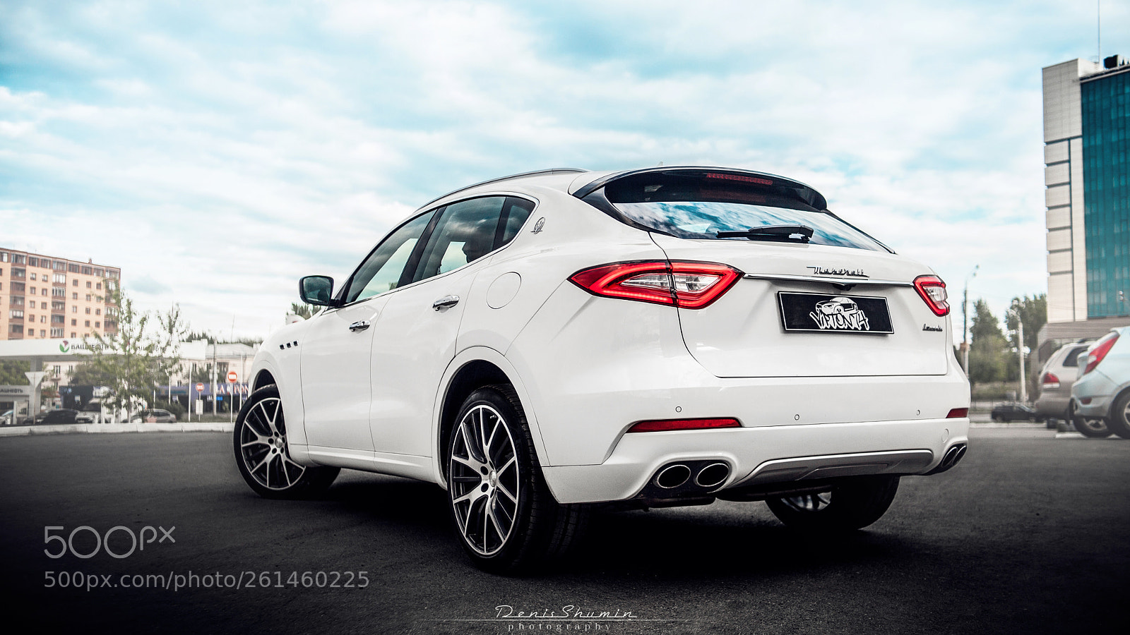 Canon EOS 5D Mark II sample photo. Maserati levante photography