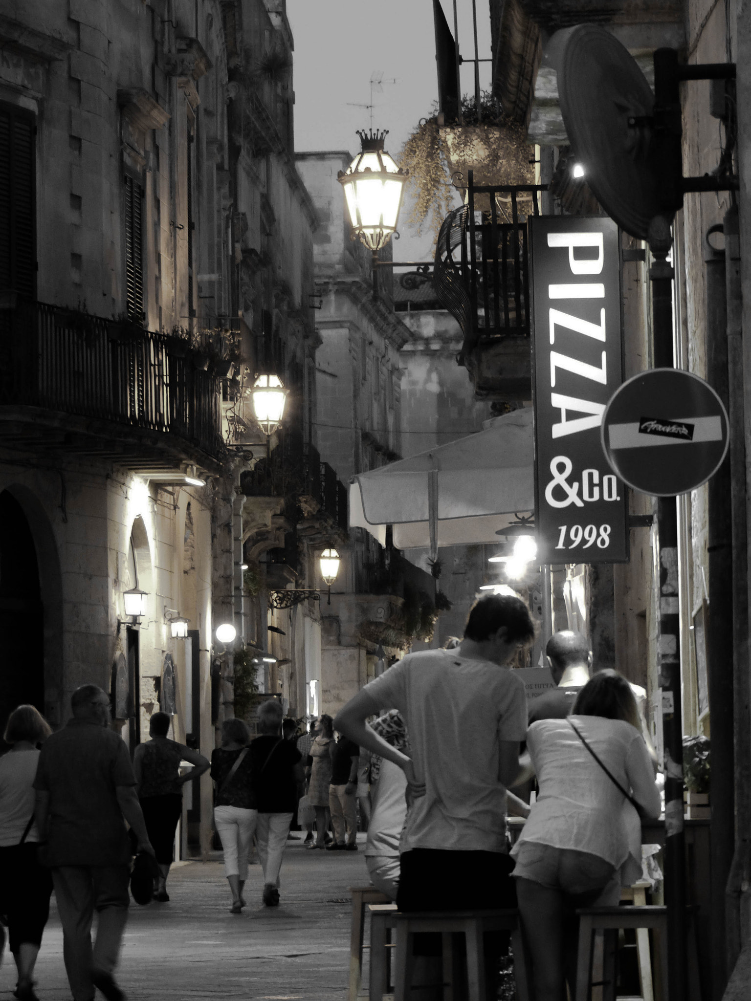 Leica V-Lux 4 sample photo. Lecce notturna photography