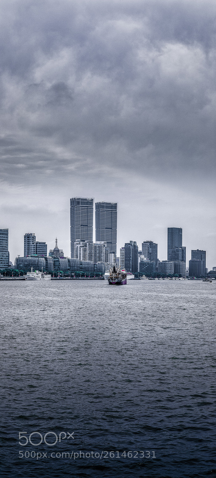 Canon EOS 5D Mark IV sample photo. Cloudy city | shanghai photography