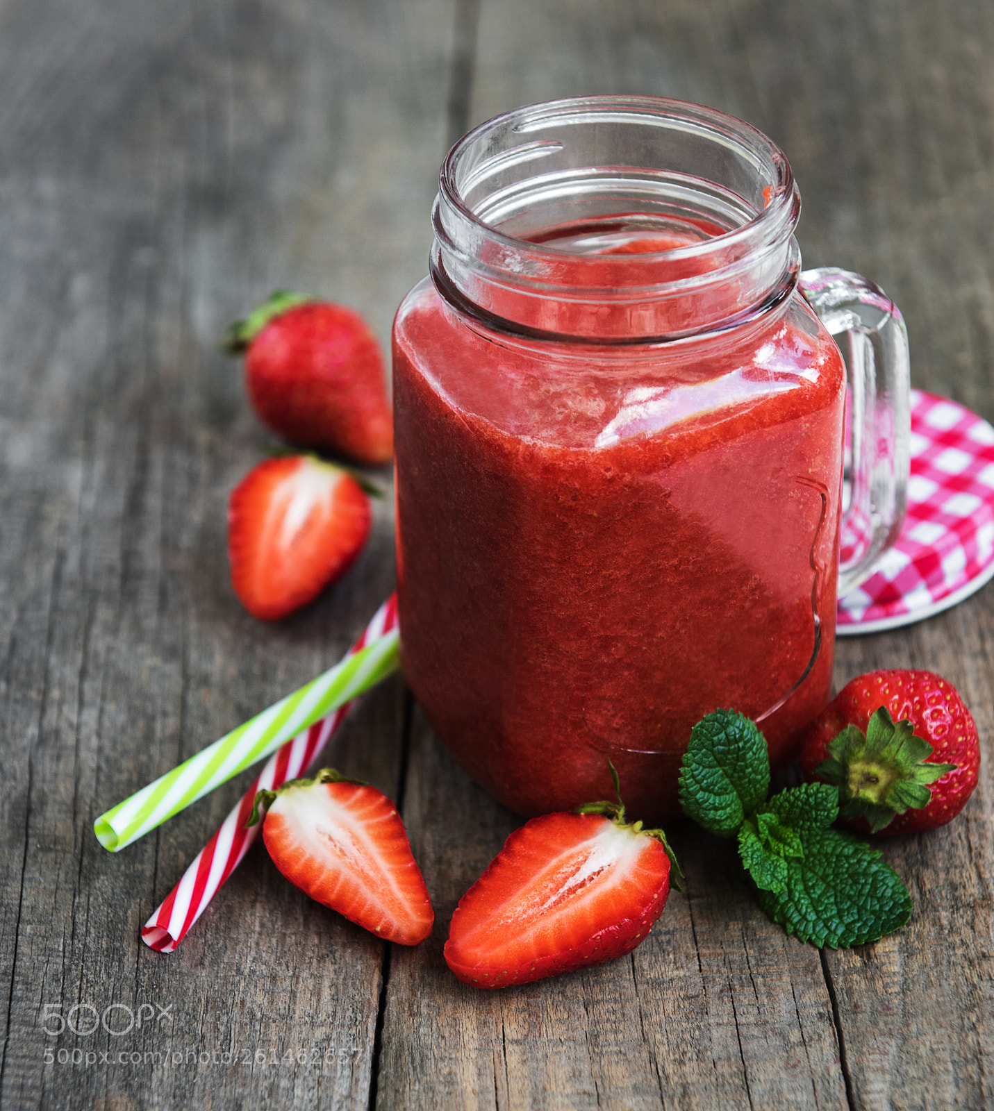 Nikon D750 sample photo. Jar with strawberry smoothie photography