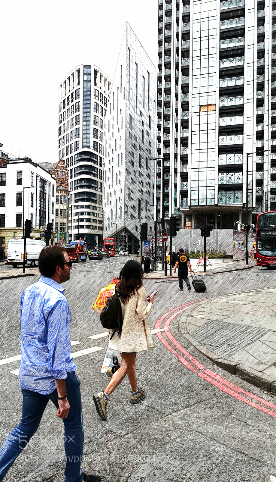 HUAWEI CLT-L09 sample photo. Living in london photography