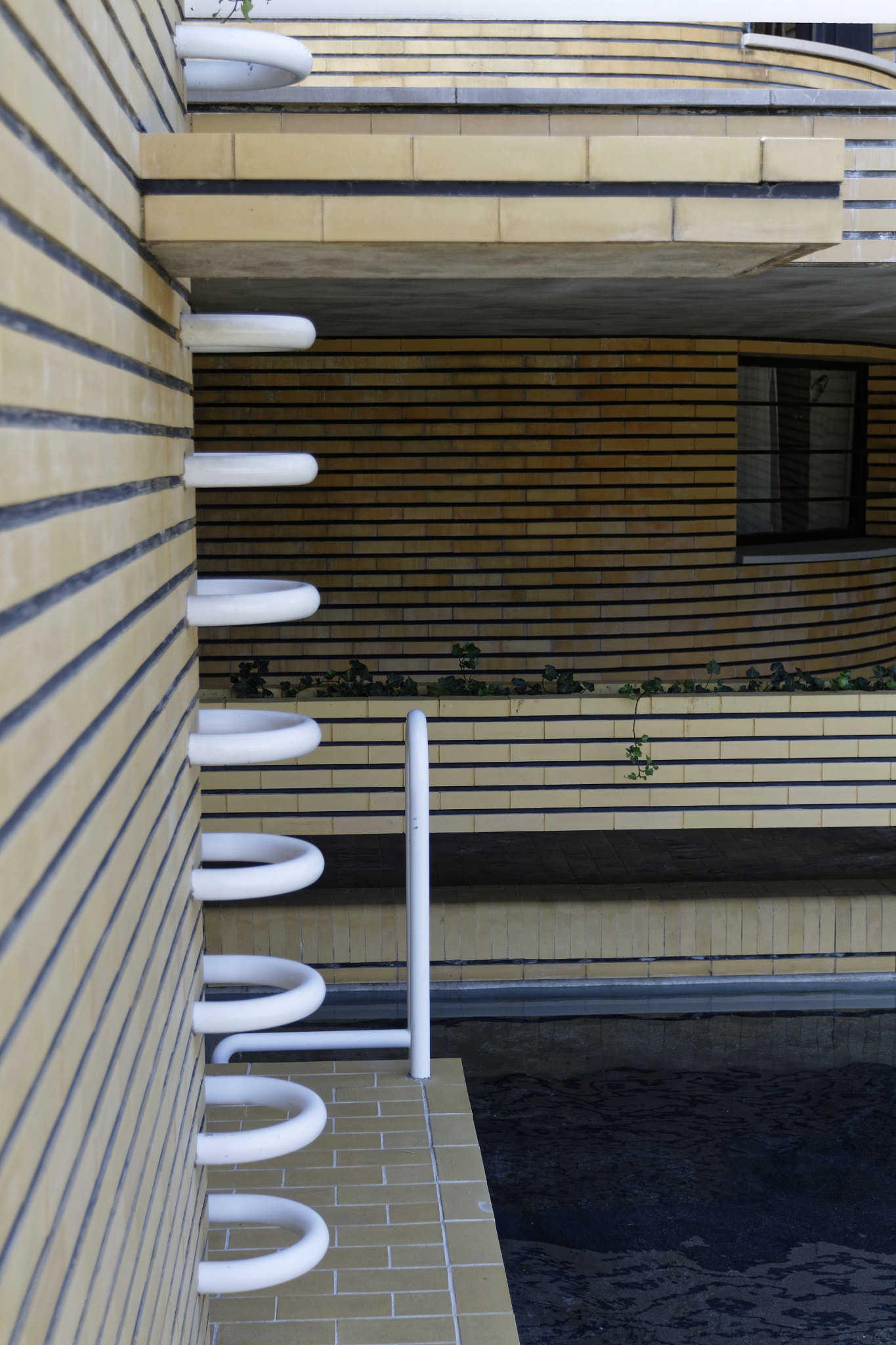 Canon EOS 7D + Canon EF 17-40mm F4L USM sample photo. Villa cavrois : tenter un autre regard photography