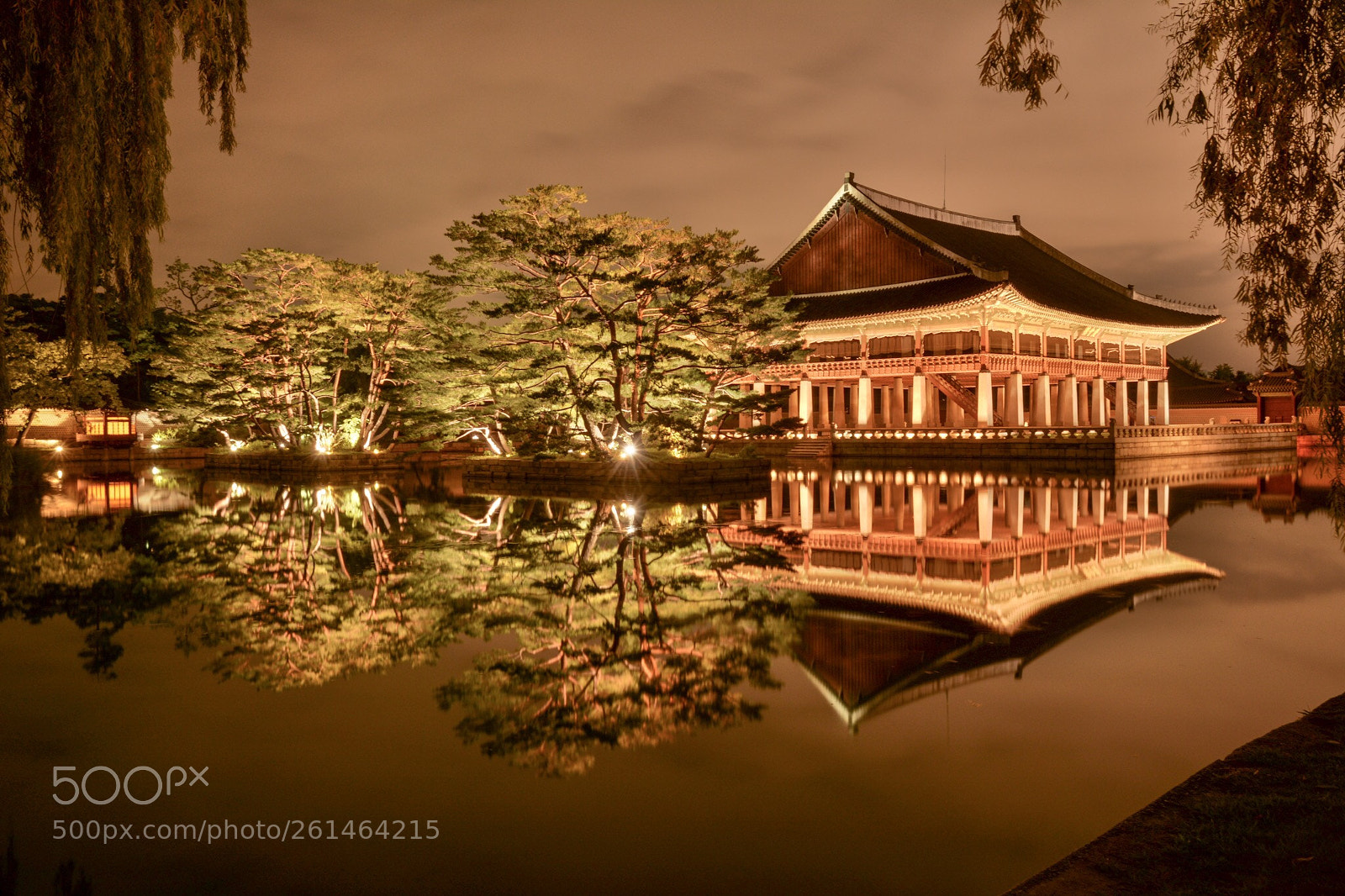 Nikon D7100 sample photo. Palace photography