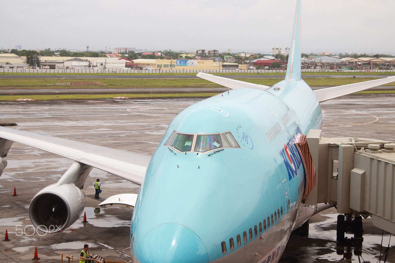 Canon EOS 80D + Canon EF 24-105mm F4L IS USM sample photo. Airplanes in naia philippines photography