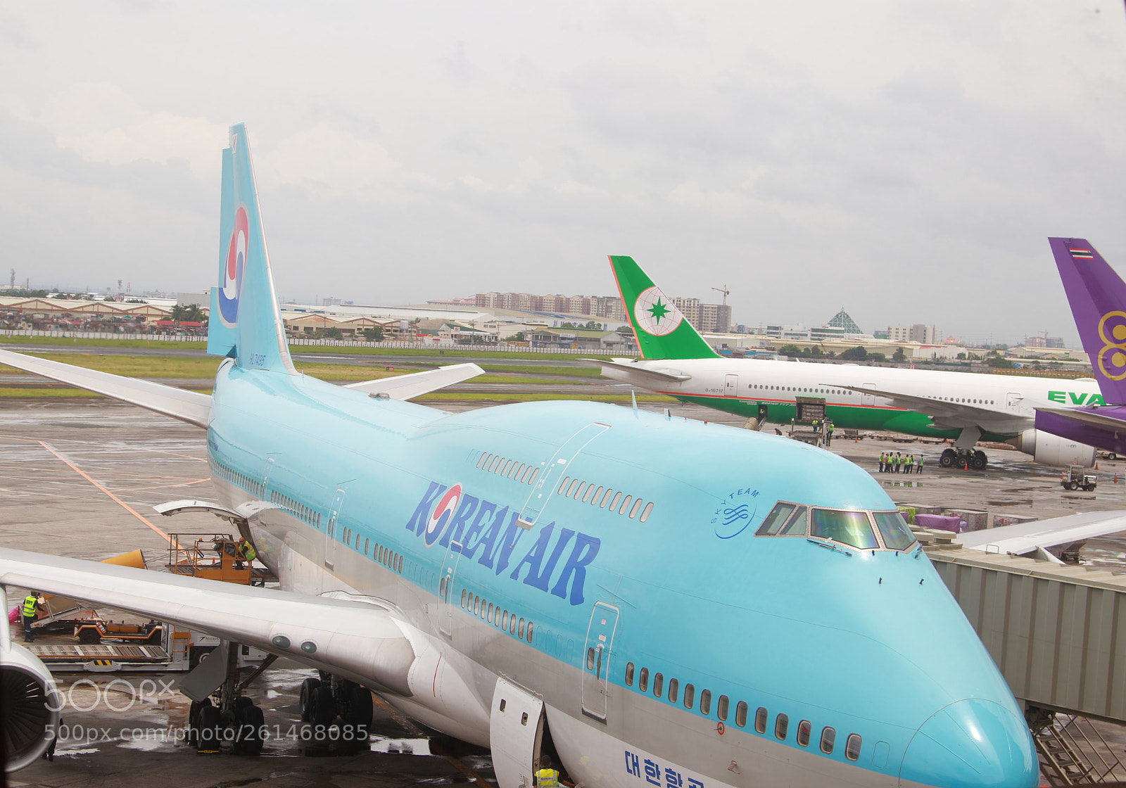 Canon EOS 80D sample photo. Airplanes in naia philippines photography