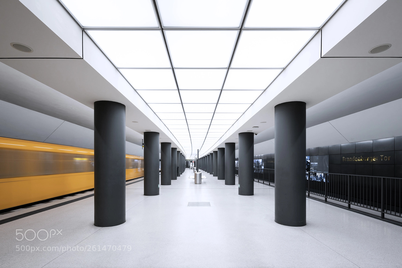 Sony a7R II sample photo. M i d n photography
